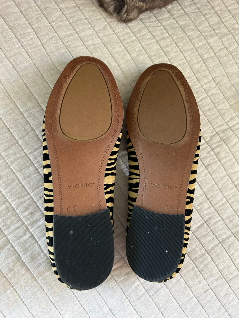Vionic willa tiger striped classic suede leather loafer comfort flats 8.5